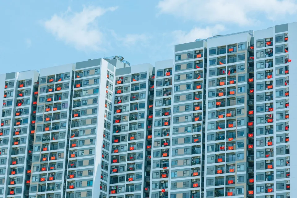 Dẫn khách đi xem nhà